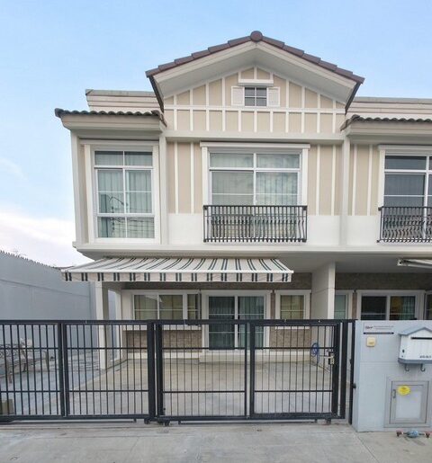 ให้เช่าทาวน์โฮม 2 ชั้น หลังมุม 2 ห้องนอน หมู่บ้าน Indy 4 บางนา กม