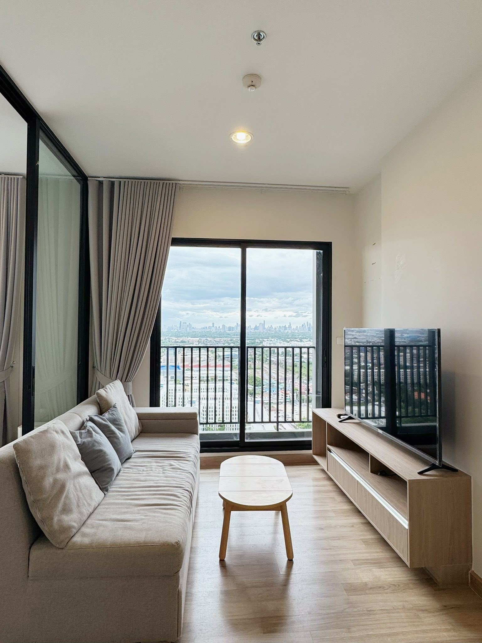 Niche Mono Bearing 25th floor