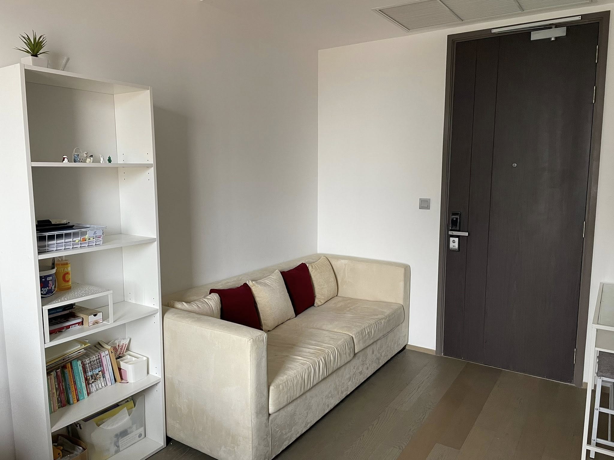 Ashton Chula Silom clean