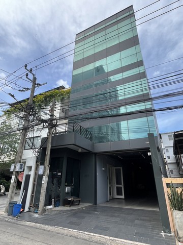 ให้เช่าสำนักงาน5ชั้น มีลิฟท์ ใกล้ BTSสถานีทองหล่อ และสถานีพร้อมพง