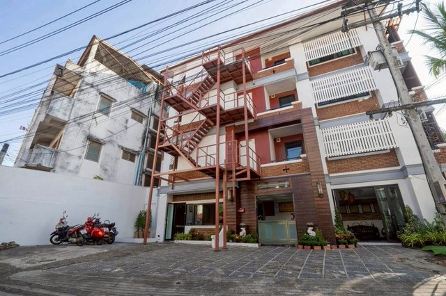 โรงแรมในคูเมืองเชียงใหม่ พร้อมใบอนุญาตถูกต้อง ทำเลทอง เมืองเชียงใ