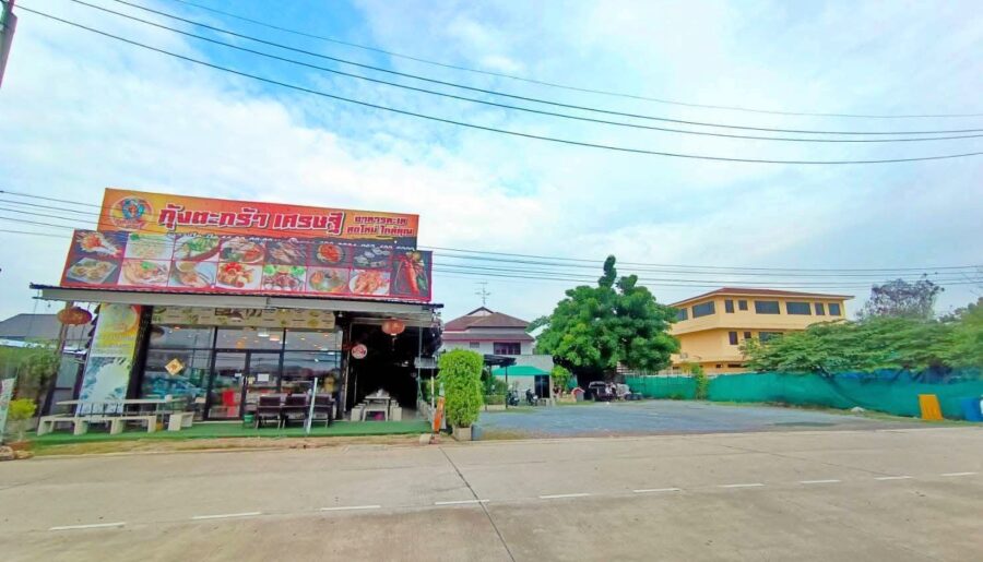 เซ้ง ร้านอาหารซีฟู้ด ย่านกาญจนา บางแค ที่จอดรถเยอะ ร้านมี 3 โซน ท