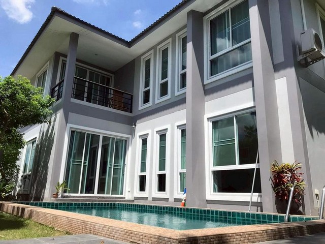 บ้านเดี่ยวหลังใหญ่ 2 ชั้น พร้อมอยู่ บรรยากาศส่วนตั