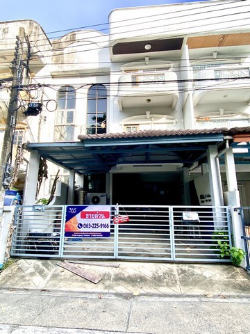 ขาย ทาวน์ เฮ้าส์ ทาวน์ โฮม 3 ชั้น ลาดพร้าว 8