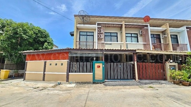 ทาวน์เฮ้าส์ บ้านธนารินทร์ ทาวน์โฮม 2 หลังริม