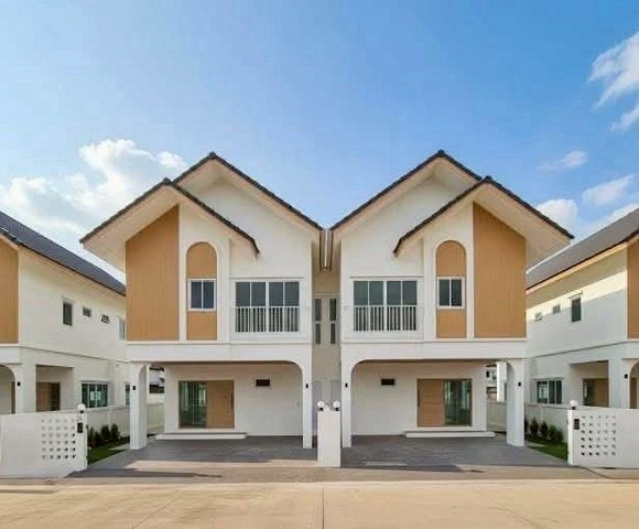 บ้านแฝดใหม่ 2 ชั้น สไตล์มินิมอล พร้อมอยู่ สันทราย