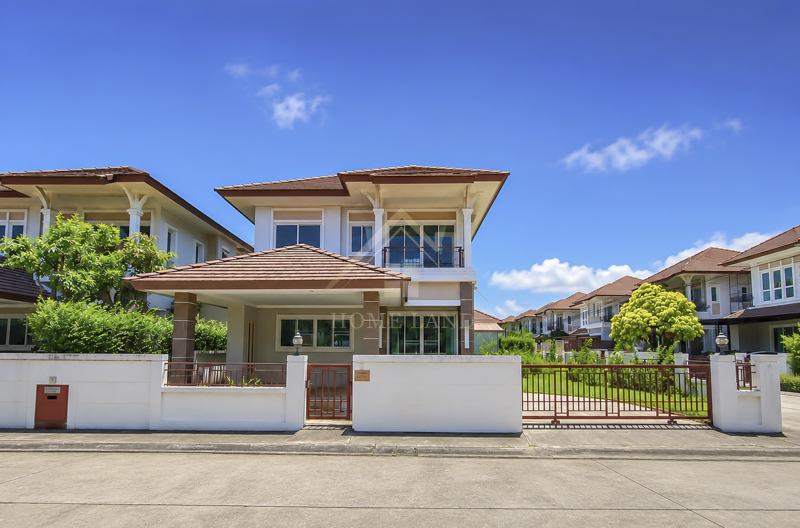 บ้านเดี่ยว 2 ชั้น ลัดดาวิลล์ ไพรเวท บ้านกล้วย – ไทรน้อย (หลังมุม)