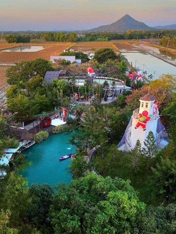 เซ้งคาเฟ่แลนด์มาร์ค พร้อมรีสอร์ท บนพื้นที่กว่า 13 ไร่ ในจังหวัดชั