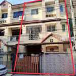 ขาย ทาวน์โฮม 3 ชั้น ใกล้ห้างสรรพสินค้าและตลาดหลายแห่ง | รหัส 9330