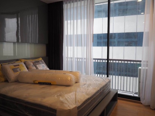 BH4164 ให้เช่า Noble Revo Silom คอนโดใกล้ BTS สุรศักดิ์ 300 เมตร