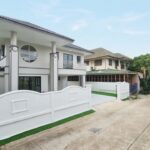 ดิเอมเมอรัลด์ การเด้นฯ บ้านเดี่ยวหลังใหญ่ในโครงการฯ ที่ติดถนนราช