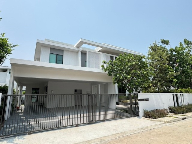 BH4205 ให้เช่าบ้านเดี่ยวหรู มัณฑนา บางนา กม.15 ติดถนนบางนา-ตราด