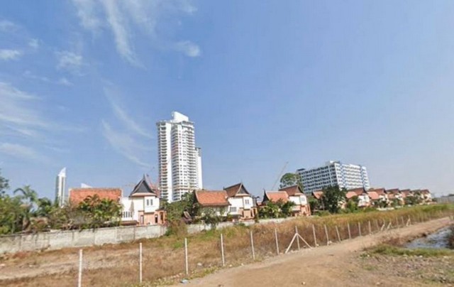 ที่ดินแปลงสวย ติดทะเล ชายหาดจอมเทียน พัทยา บางละมุง ชลบุรี