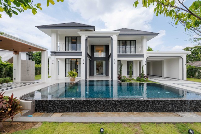 Super Luxury Pool Villa ระดับคฤหาสน์ โซนสารภี