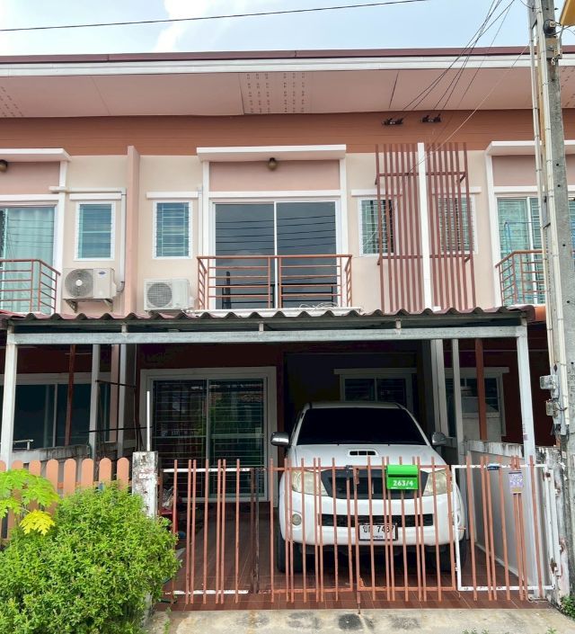 ขายทาวเฮ้าส์ 2 ชั้นพร้อมคนเช่า หมู่บ้านพาทิโอ เพลส ระยอง