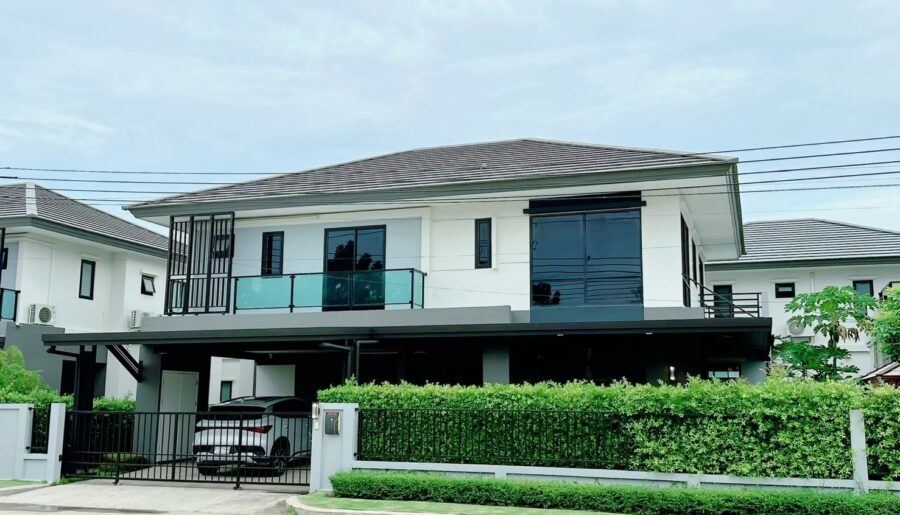 ขายบ้านหรู 2 ชั้น ทำเลดีในโครงการ บริทาเนีย บางนา–สุวรรณภูมิ กม.2