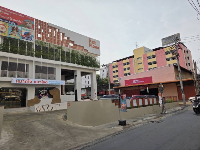 ให้เช่าโกดัง+ออฟฟิศรัชดาภิเษกซอย 3 ขนาด 268 ตรม.