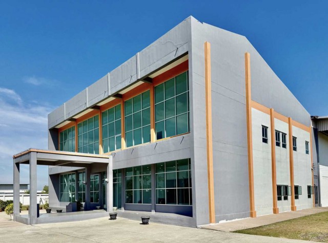 ขายโรงงานสำเร็จรูป+สำนักงาน พร้อม ที่ดิน 3 ไร่ ติดโครงข่ายระบบโลจ