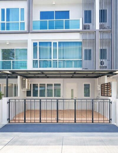ให้เช่าโฮมออฟฟิศ เลียบทางด่วนเอกมัย ใกล้MRT วงแหวนตะวันออก 900 ม