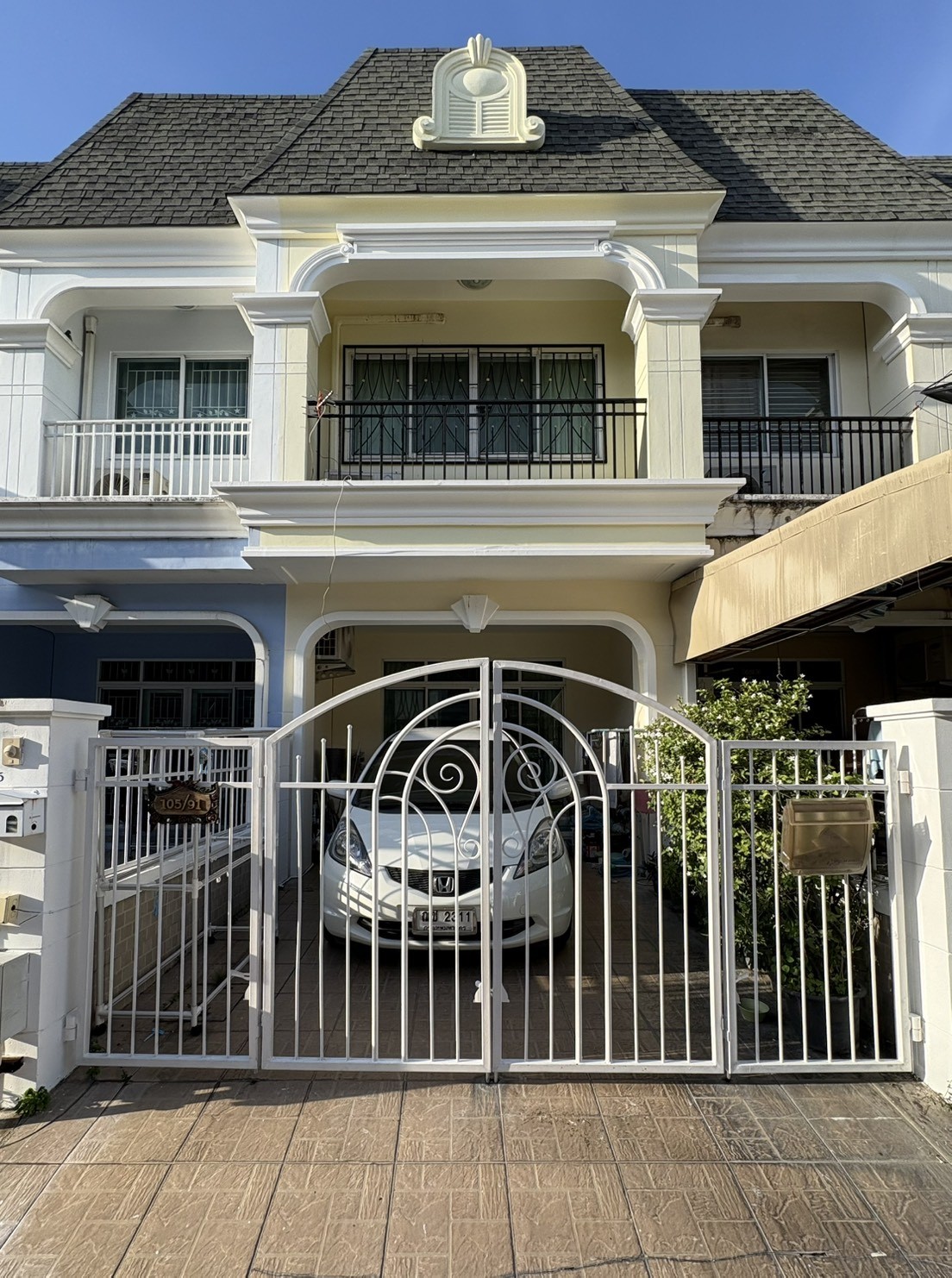 ขายบ้านทาวน์โฮมพร้อมอยู่ หมู่บ้านปริญลักษณ์ ไลท์ พระราม 5 นนทบุร
