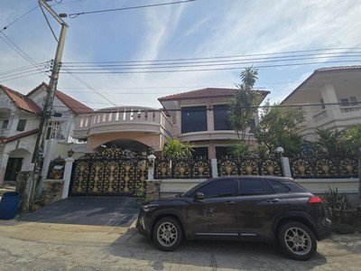 บ้านเดี่ยวหมู่บ้าน สุภาวัลย์ 1 ห่างจากทางด่วนเทพารักษ์แค่ 10 นาที