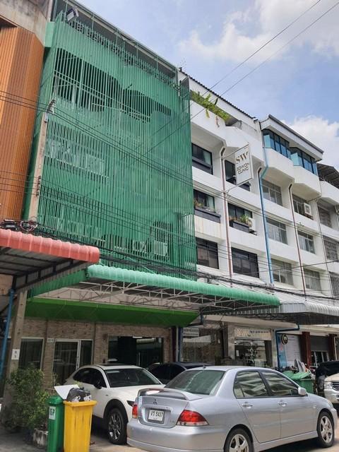 ให้เช่าอาคารพาณิชย์ 5 ชั้น ซ.รัชดาภิเษก22 ใกล้ MRT รัชดาภิเษก