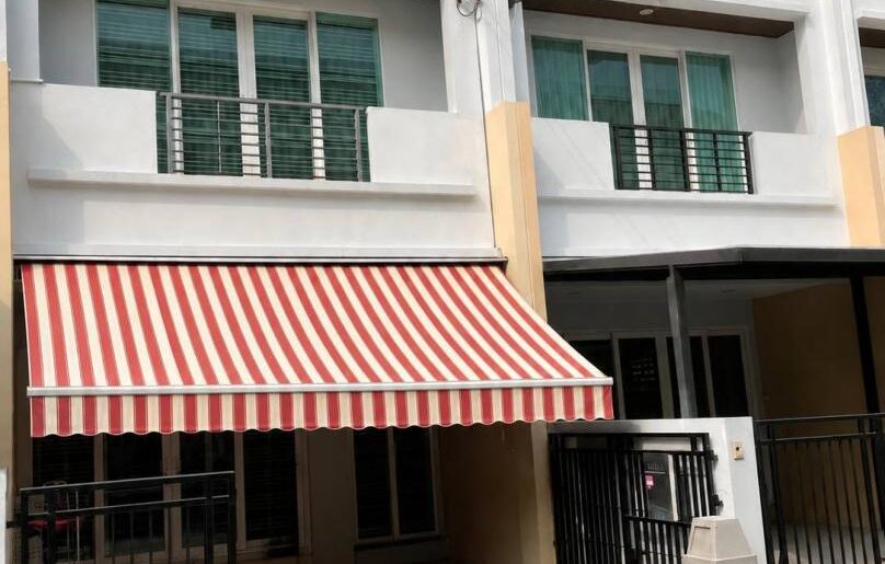 ให้เช่าทาวน์โฮม 3 ชั้น บ้านกลางเมือง พระราม 9-ลาดพร้าว เลียบด่วน