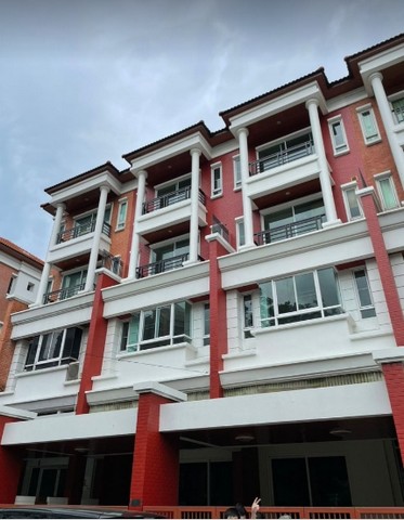 4 ชั้น 2 คูหา 12 ห้องนอน 8 ห้องน้ำ จอดรถ 4 คัน ใกล้เซ็นทรัล พระร