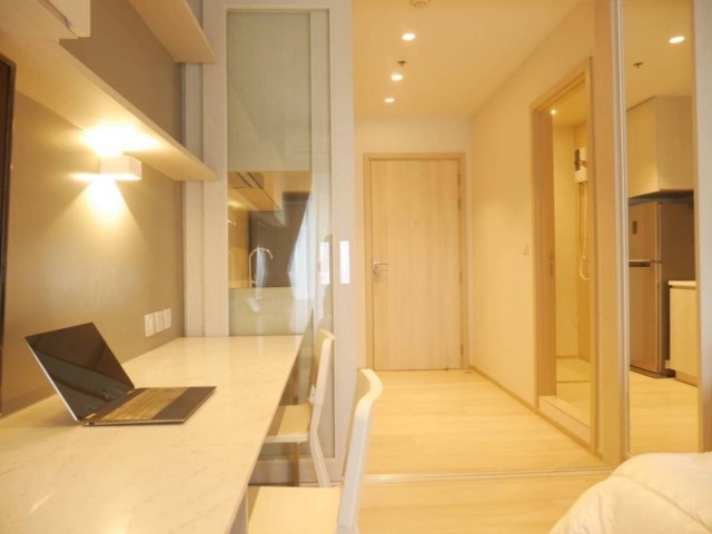 Life One Wireless 12th floor BTS PloenChit