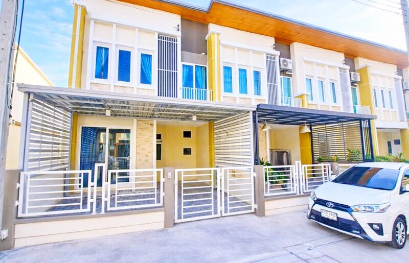 ศรีนคริทร์-สุขุมวิท แพรกษา BTSศรีนครินทร์ 2.57กม. ทาวน์โฮม 2 ชั้น