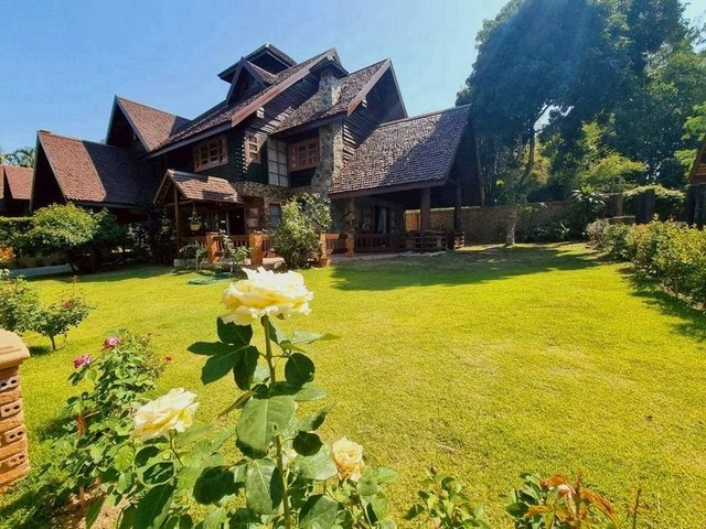 บ้านไม้สักล้านนา บรรยากาศร่มรื่น วิวดอยสุเทพ ช่างเคี่ยน