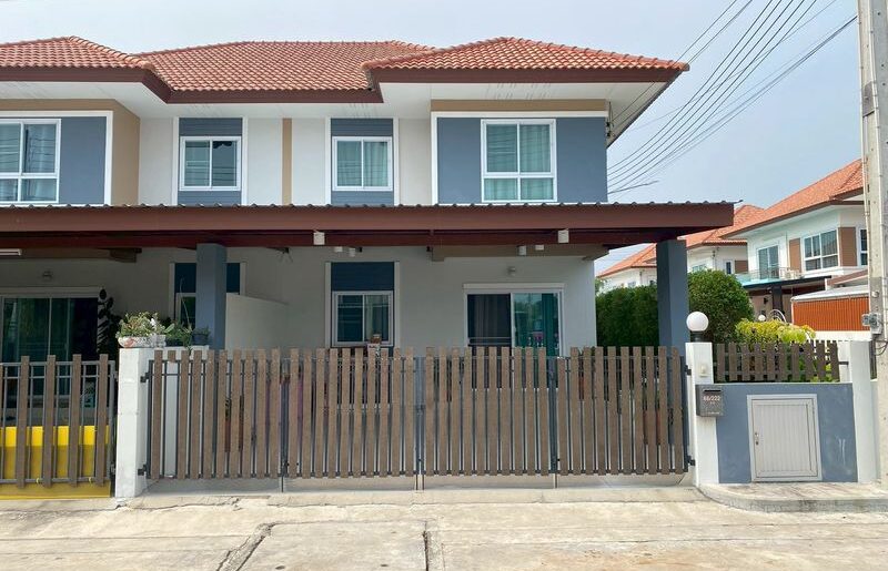 บ้านเช่าสวยหลังริม พร้อมเฟอร์นิเจอร์และเครื่องใช้ไฟฟ้าครบ