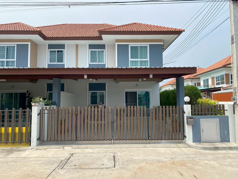 บ้านเช่าสวยหลังริม พร้อมเฟอร์นิเจอร์และเครื่องใช้ไฟฟ้าครบ