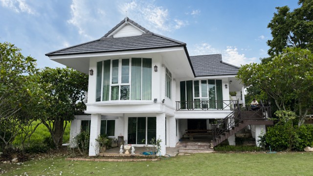 บ้านเดี่ยวฮอลิเดย์ปาร์ค(หนองมะค่า)อยู่ท่ามกลางธรรม