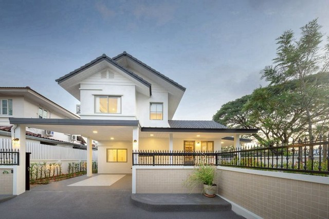 บ้านเดี่ยว 2 ชั้น รีโนเวทใหม่ แปลงหัวมุม วิวดอยสุเทพ แม่โจ้