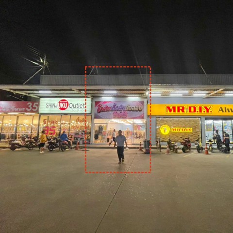 ปล่อยเซ้ง โกดังเสื้อผ้ามือสอง ตลาดโรงเกลือนวนคร ติด DIY