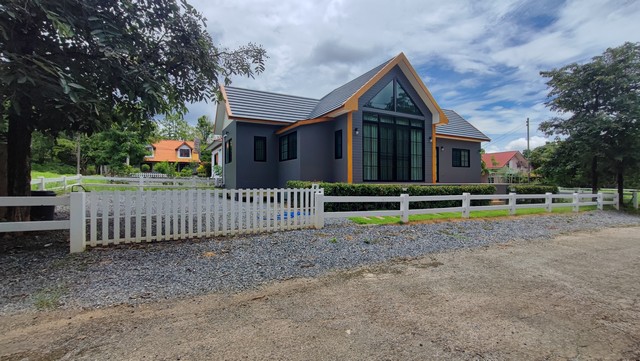 บ้านปากช่อง เขาใหญ่ ชาเล่ต์ ฮิลล์ รีสอร์ต CHALET HILL Resort หมูส