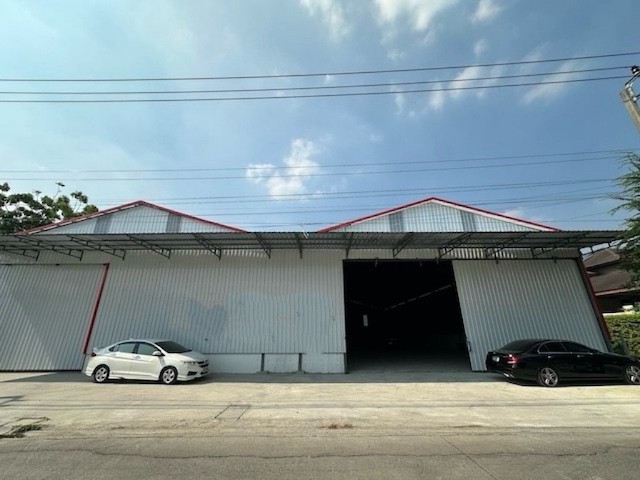 BST1301 ให้เช่าโกดังสร้างใหม่ กรุงเทพกรีฑา 650 ตร.ม.