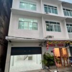 BH4253 ให้เช่าทาวน์เฮ้าส์ 4 ชั้น พร้อมดาดฟ้า รีโนเวทใหม่ สาทร 11