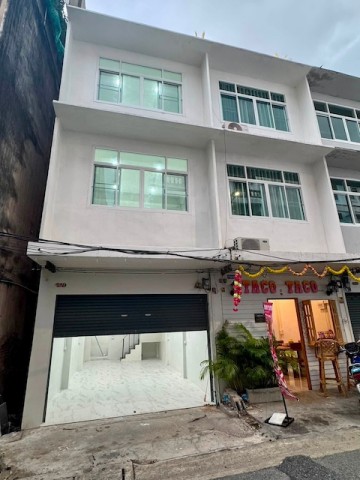 BH4253 ให้เช่าทาวน์เฮ้าส์ 4 ชั้น พร้อมดาดฟ้า รีโนเวทใหม่ สาทร 11