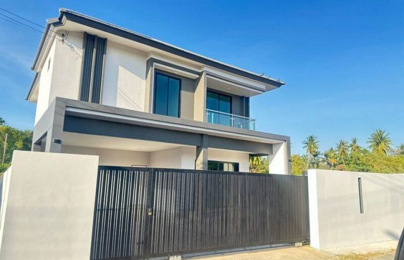 ขายบ้านหรูพร้อมสระว่ายน้ำ ตะเคียนเตี้ย–โป่ง บางละมุง