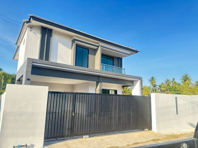 ขายบ้านหรูพร้อมสระว่ายน้ำ ตะเคียนเตี้ย–โป่ง บางละมุง
