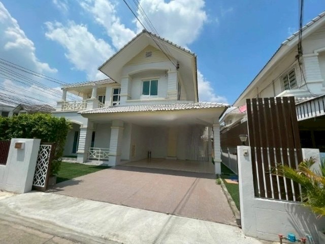 ขาย-ให้เช่าบ้านเดี่ยถนนรามอินทรา4 นอน 3 น้ำเฟอร์ครบเช่า65000บาท/เ