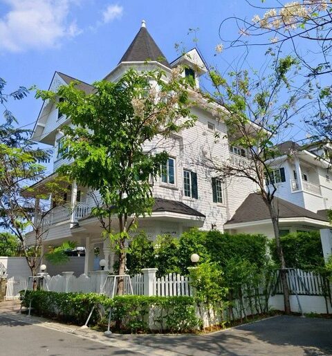 ให้เช่าวิลล่าสวยหลังใหญ่ 3 ชั้น 4 นอน แฟนตาเซีย วิลล่า4 บางนาตราด