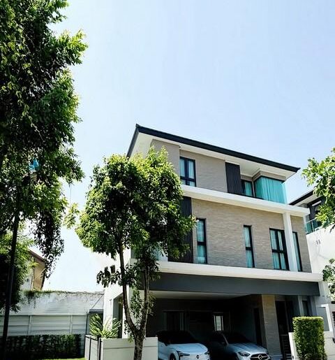 ให้เช่าบ้าน 3 ชั้น เดอะ ซิตี้ เอกมัย-ลาดพร้าว ใกล้ รร.บดินทรเดชา
