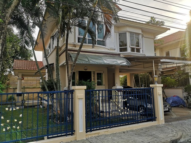 หมู่บ้าน เพอร์เฟค พาร์ค (รามคำแหง-สุวรรณภูมิ) ซอยเคหะร่มเกล้า 64