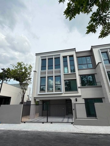 ให้เช่าบ้านใหม่ 3ชั้น โครงการบ้านกลางเมือง คลาสเซ่ รัชโยธิน