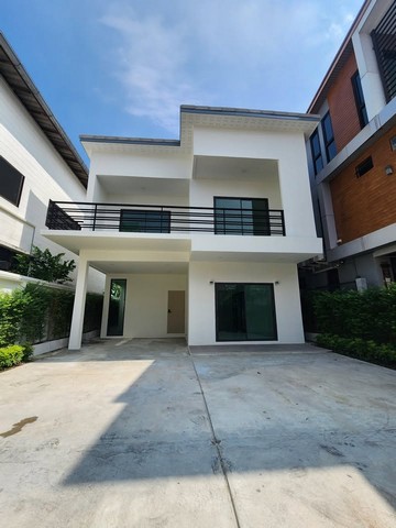 53 ตรว. 3 ห้องนอน 4 ห้องน้ำ3 ที่จอดรถ สุขุมวิท 93