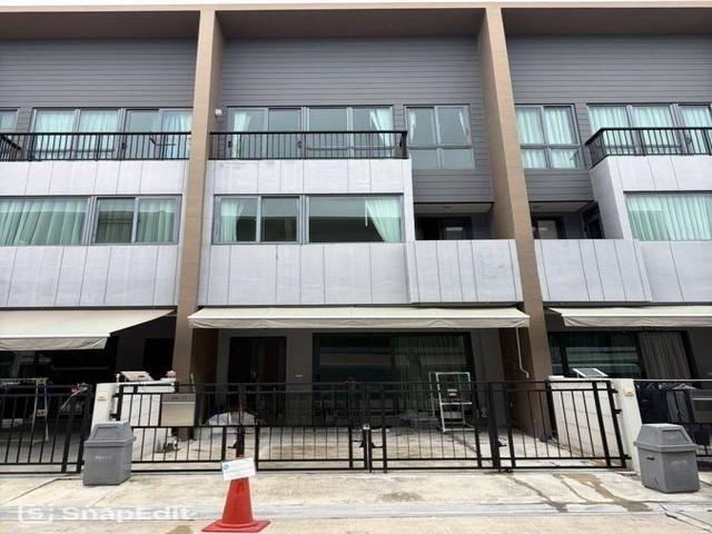 ให้เช่าทาวนโฮม 3ชั้น โครงการบ้านกลางเมือง สาทร-สุขสวัสดิ์