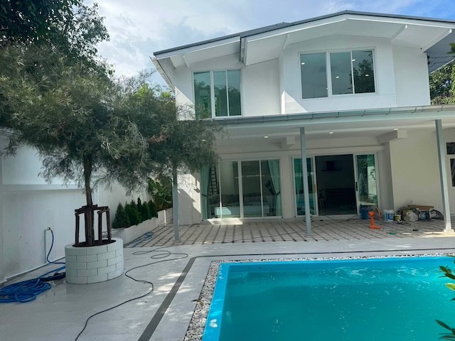 BH4299 ให้เช่าบ้านเดี่ยว Pool Villa ใกล้ BTS อ่อนนุช เพียง 800 เม